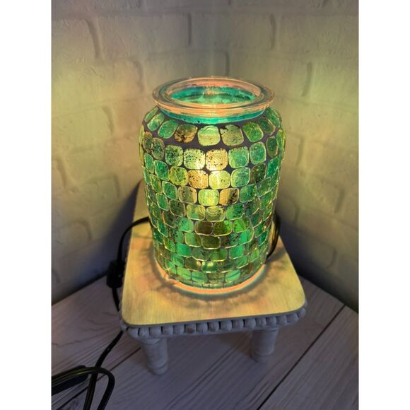 Scentsy On The Seashore Wax Warmer - Picture 3 of 8